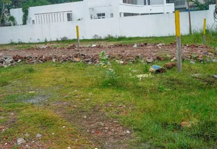 plot for sale 