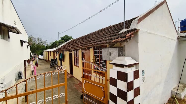 Rental Tiled Roof House for Sale