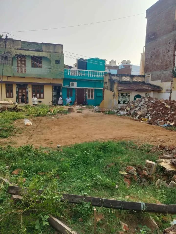1077 sqft Plot