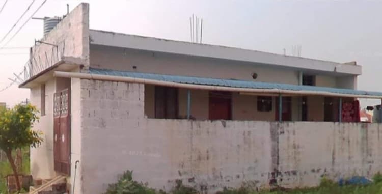 2 Portion 1 BHK House for Sale