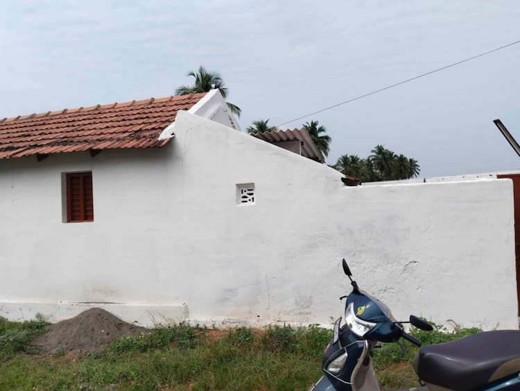 Low budget house for sales