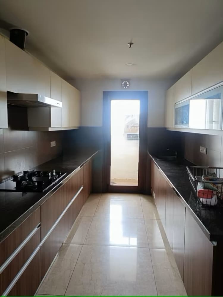 4bhk flat for sale 