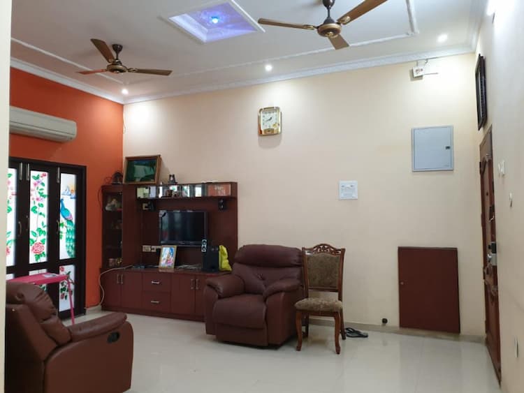 FLAT FOR RESALE