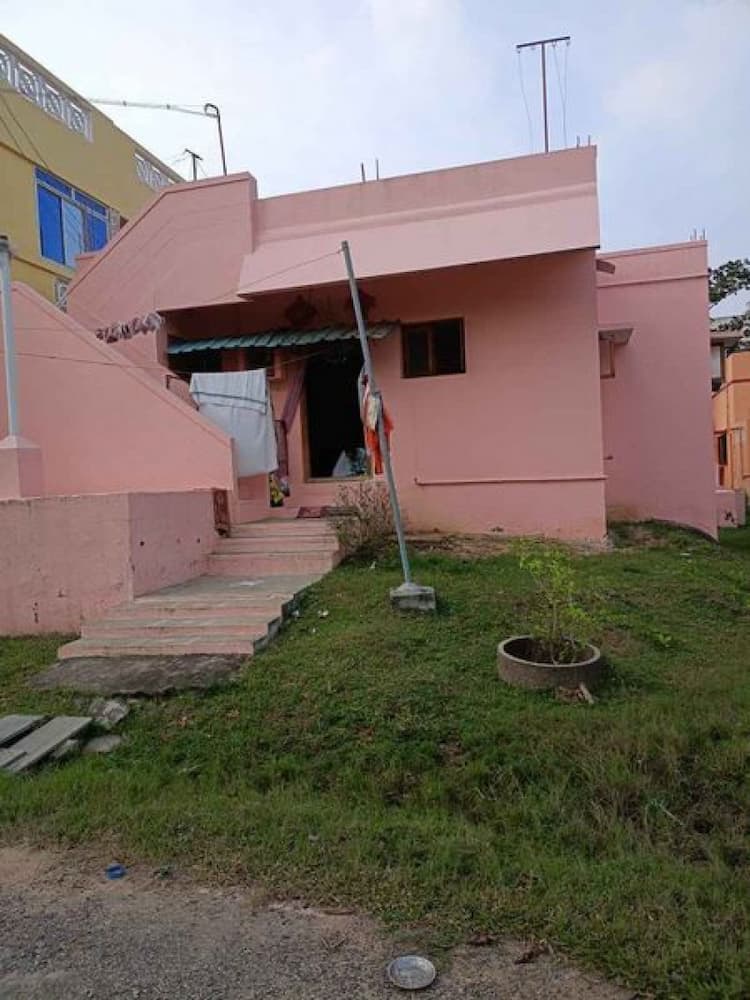 Villa sale