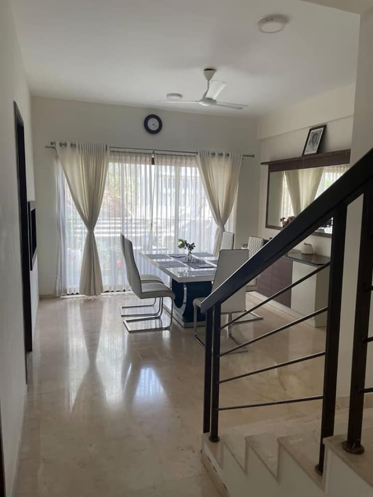 4bhk Luxury Villa for Sale 
