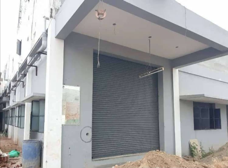 TWO GODOWNS IN GROUND FLOOR FOR RENT