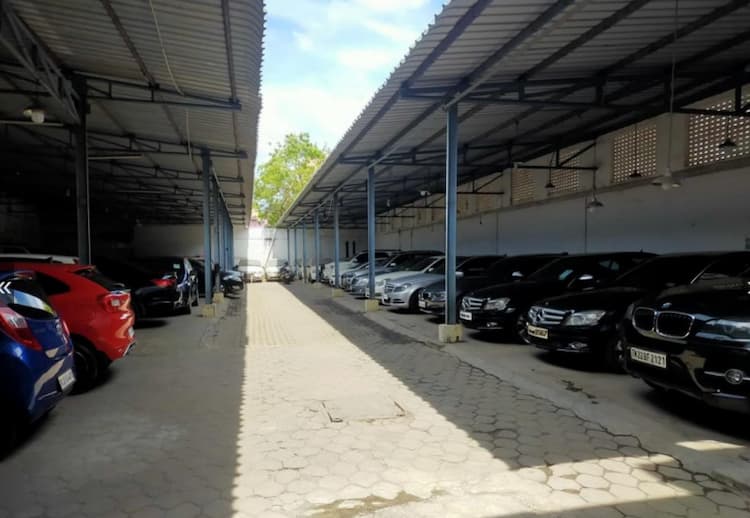 Showroom for rent in Anna Nagar, Chennai