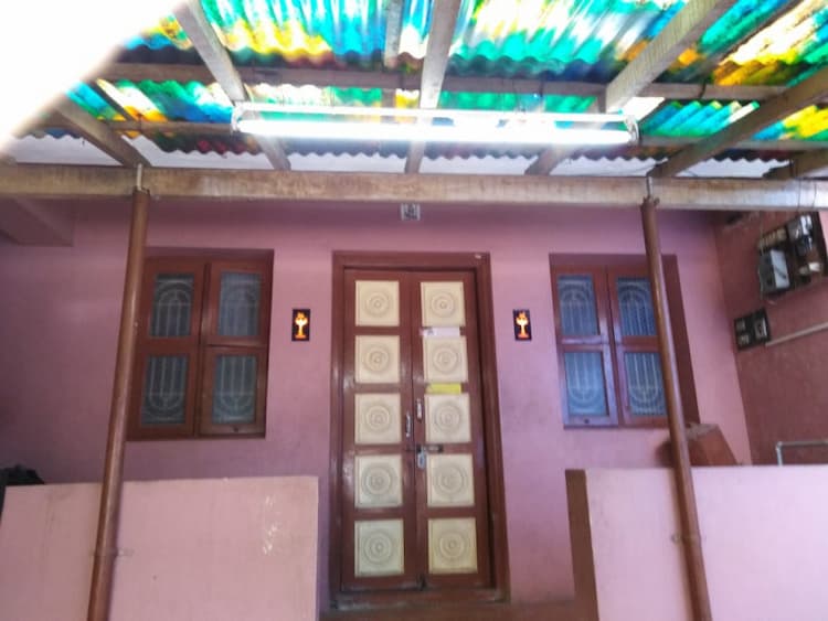 HOUSE FOR RENT
