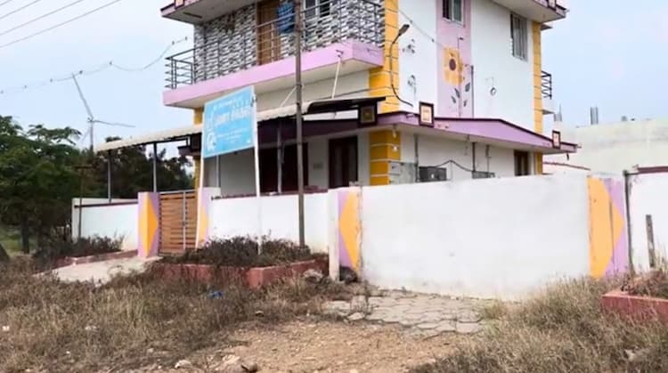 50 Cent Land for Sale with House and Gudown