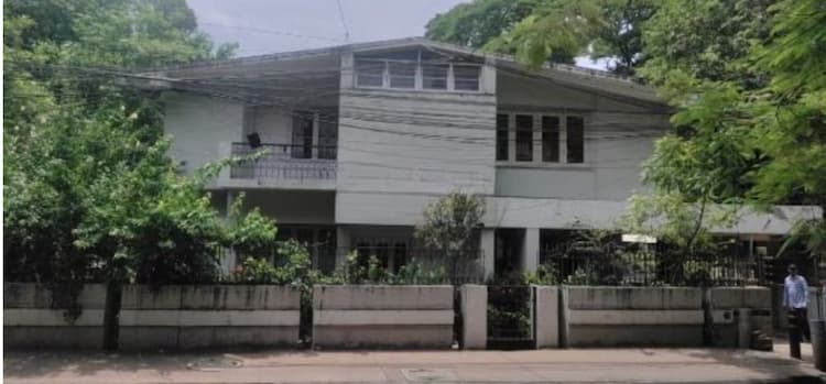 6 BHK House for Sale