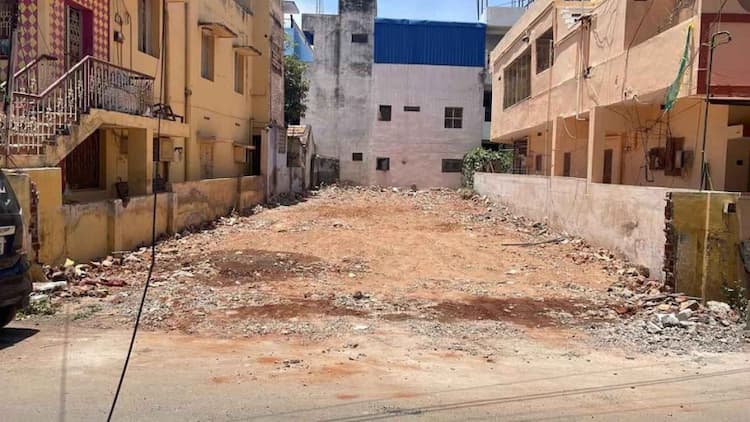 Commercial land for sale