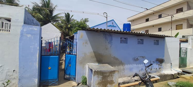 Rental Tiled Roof House for Sale