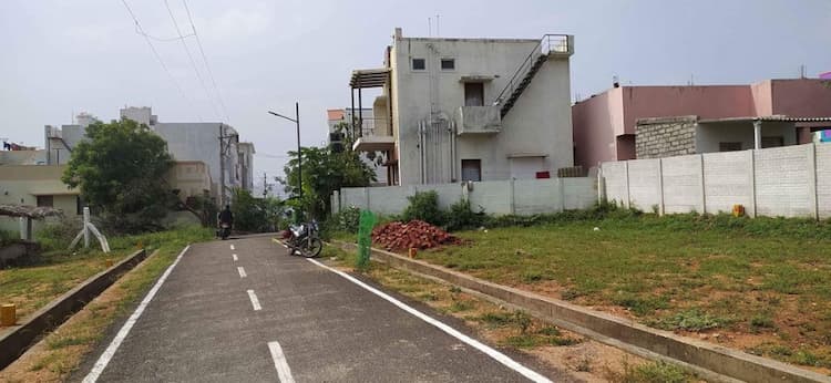 Sundrapuram to Madukkarai Road   plots for sale