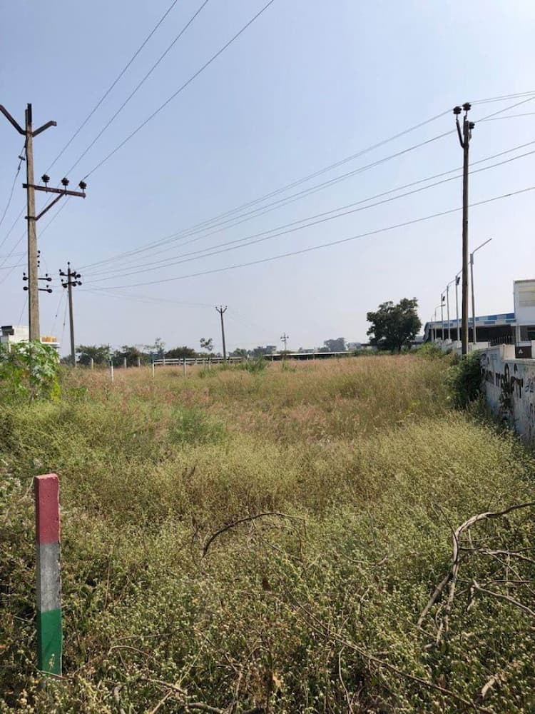 COMMERCIAL LAND FOR SALE