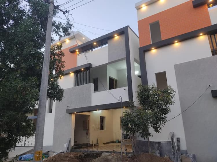 2Bhk 2 House Reandal income property for sale