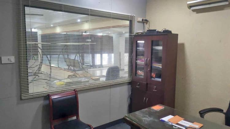 COMMERCIAL PROPERTY SALE .