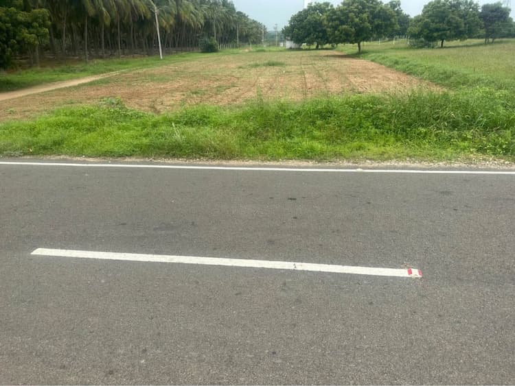 40 Cent Main Road Face Land in Dharapuram Main Road