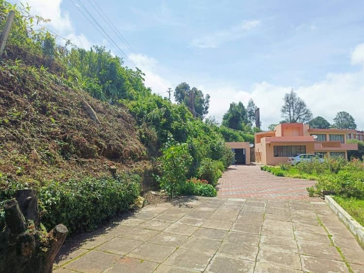 BUNGALOW FOR SALE IN OOTY