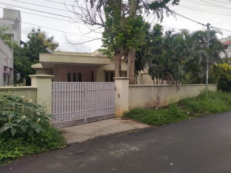 4bhk house for sale 