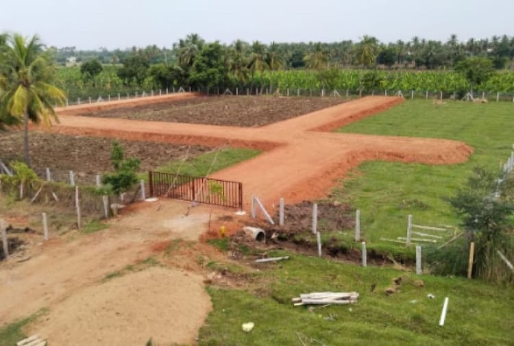 1000 sqft Plot