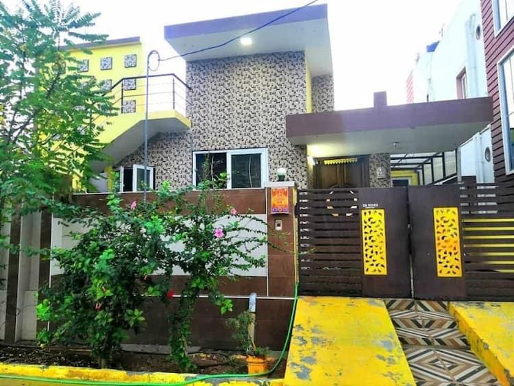 LUXURY 3-BHK RE-SALE VILLA