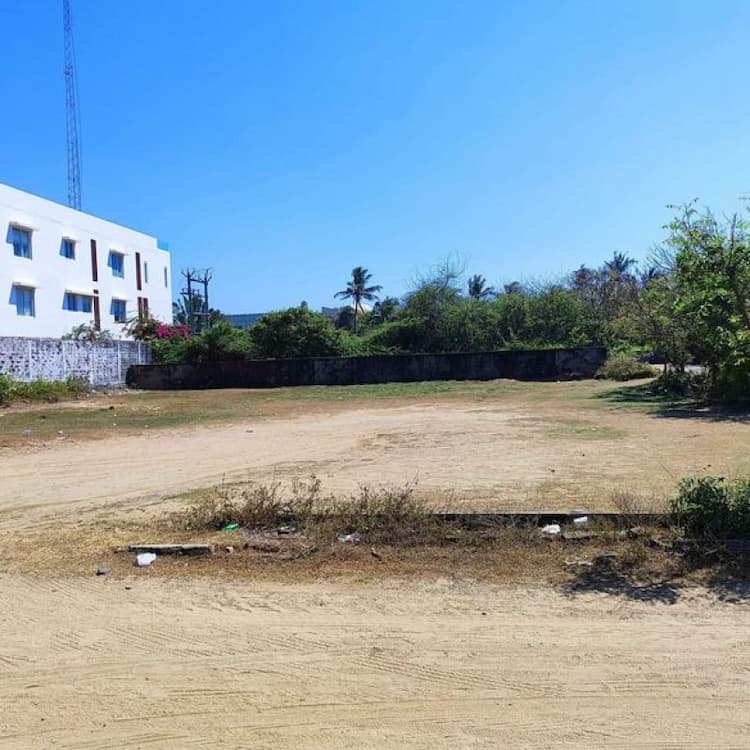 6000 sqft land for sale