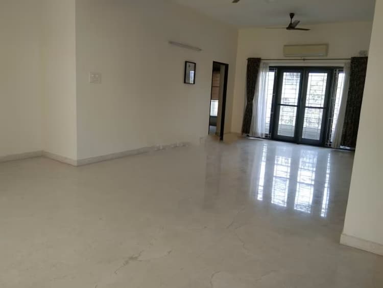 5bhk house for sale