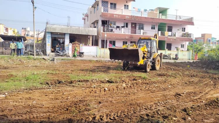 Maraimalainagar JRK school opposite GST road to plot