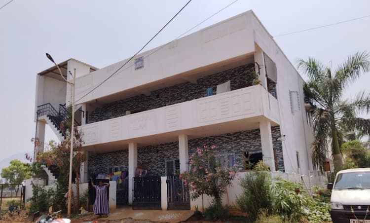 4portion house for sale 