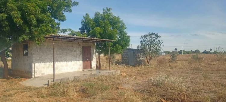 2.25 செண்டு இடம் + வீடு விற்பனைக்கு