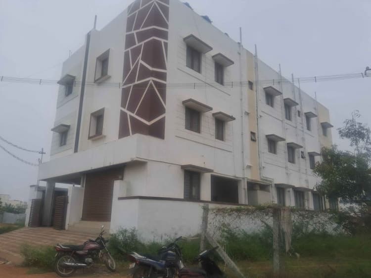 7.25 Cent Company + Apartment for Sale