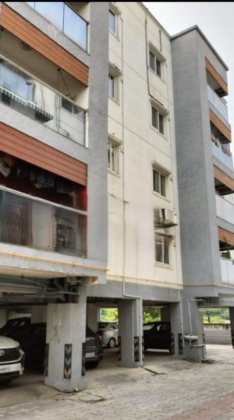 Flat for sales