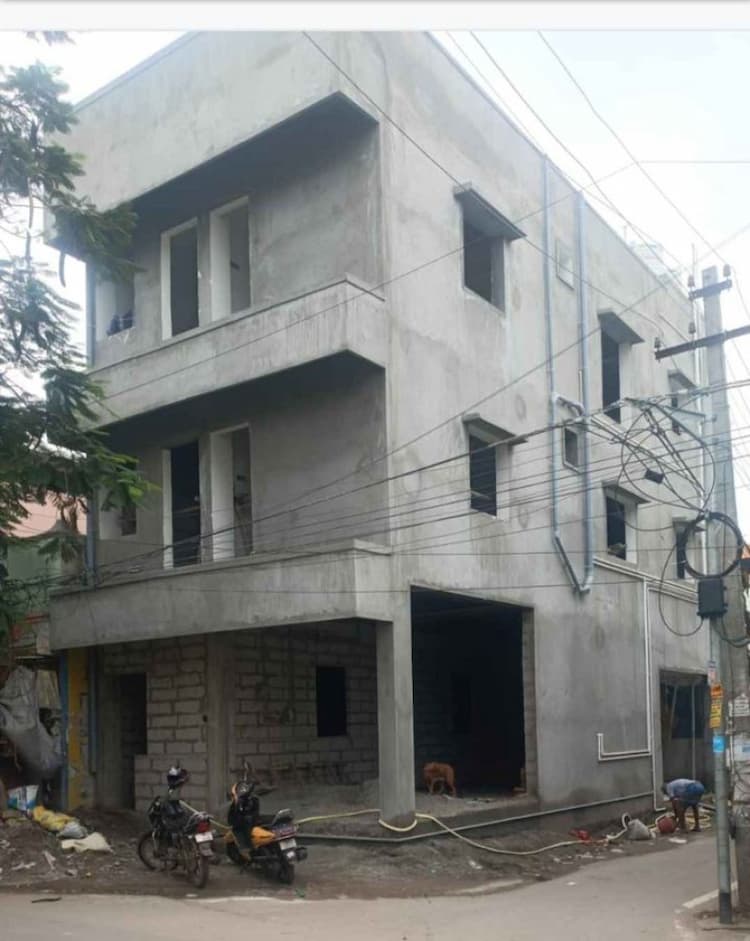 House and Shop Building for Sale