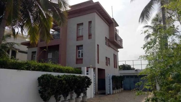 4bhk house for sale