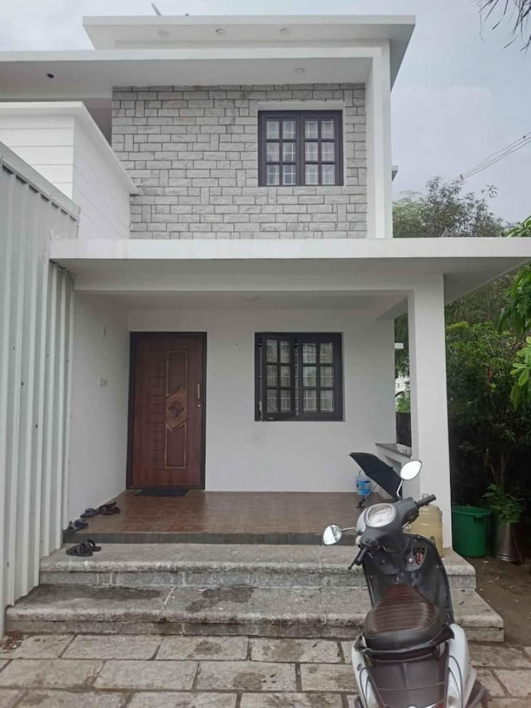 2 BHK HOUSE FOR SALE