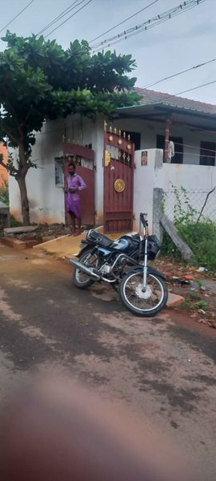 Rental Tiled Roof House for Sale