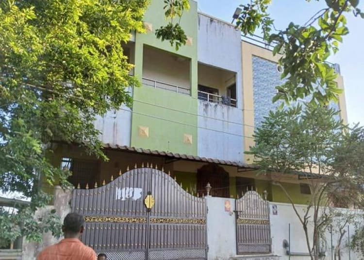 Villa sale