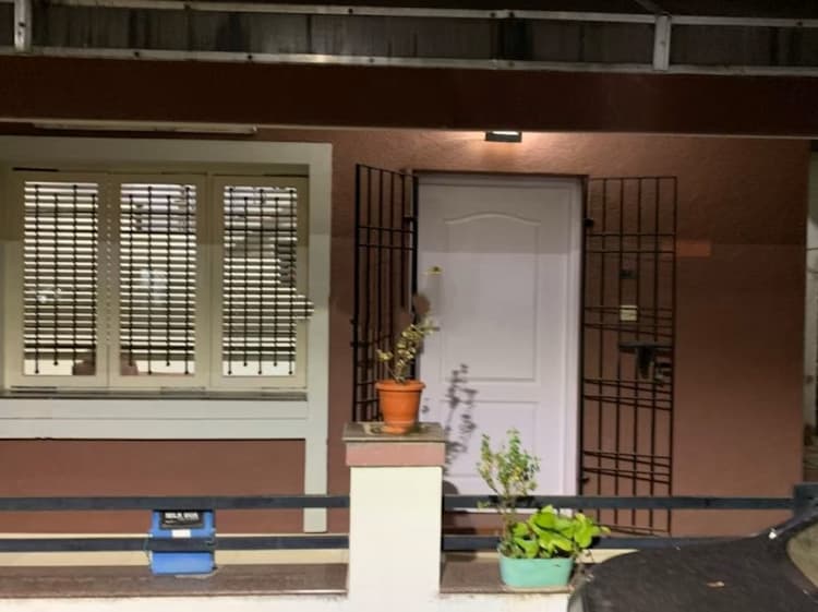 4bhk flat for sale 