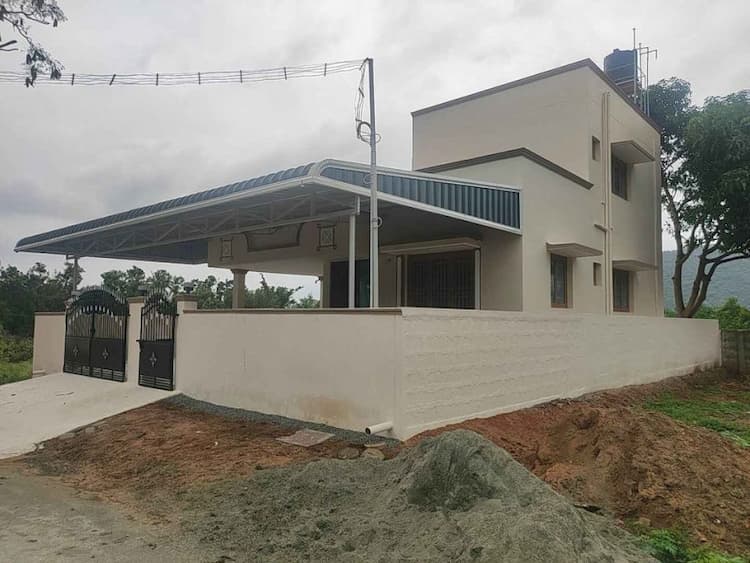 Land with Building for sale