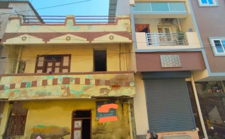 4bhk old house for sale