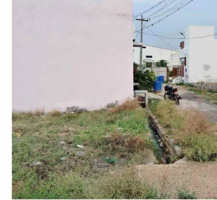 2 Cent Land for sale