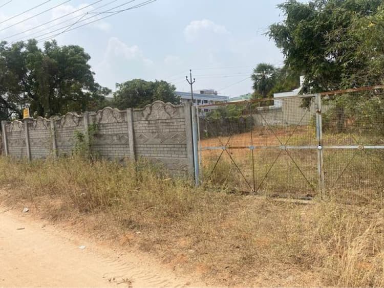 2400 sq feet land for sale