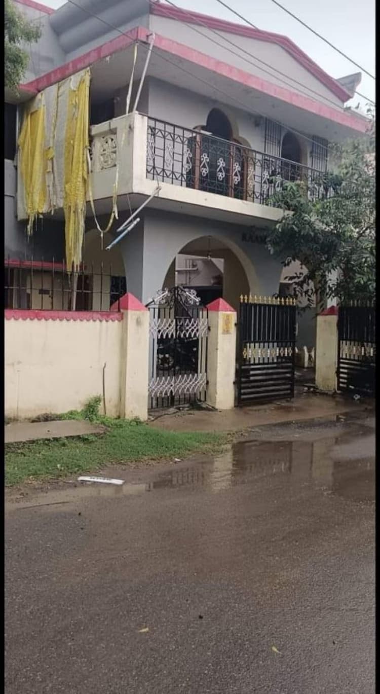 Individual House For Sales