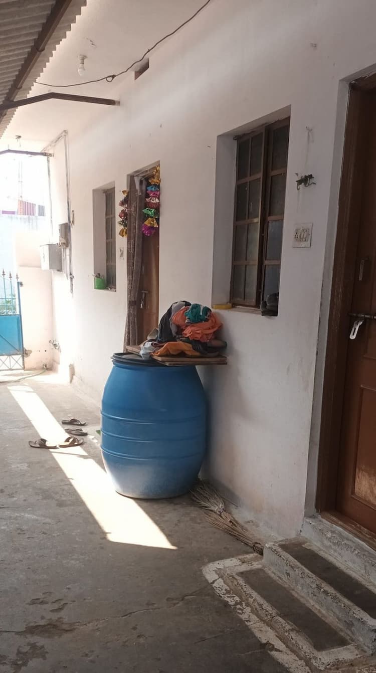 3 Room Rentable House for Sale