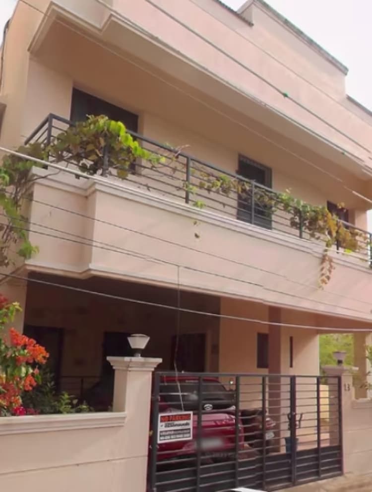6 BHK Villa for Sale