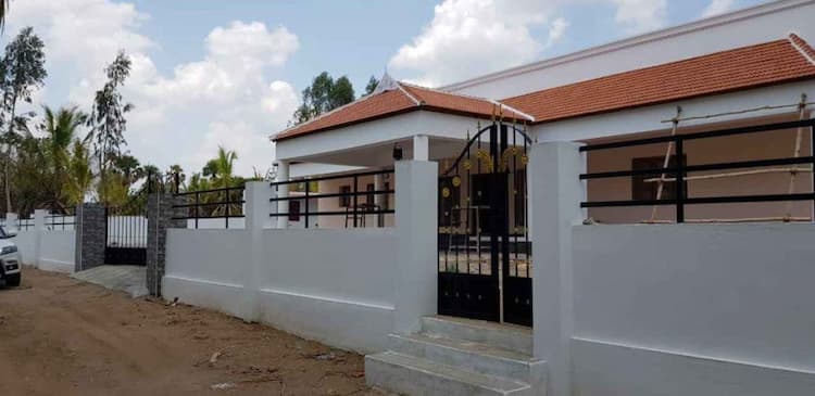 Farmhouse  for sale