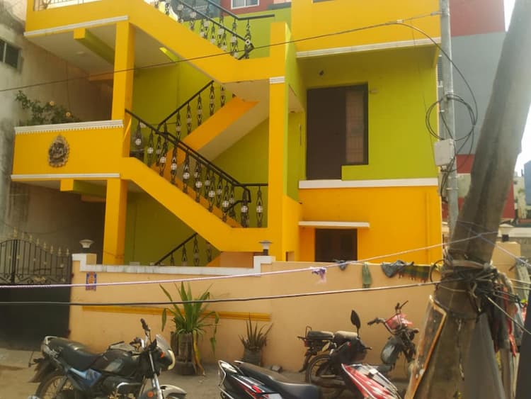 4bhk House in virugambakkam for sale