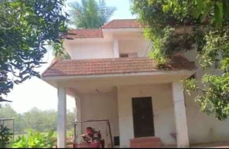 3bhk Farm Guest house for sale
