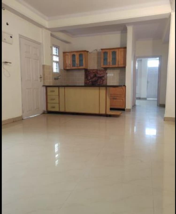 4 BHK flat sale