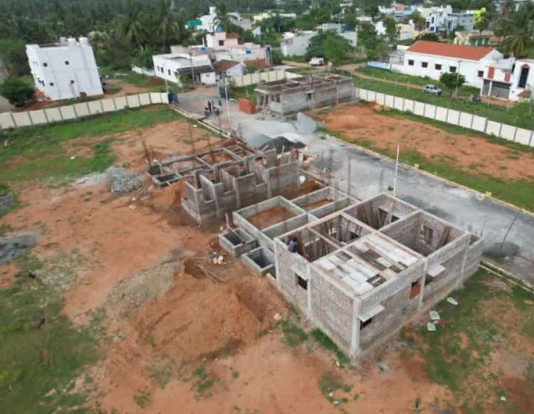 R&M Avenue Plot For Sale